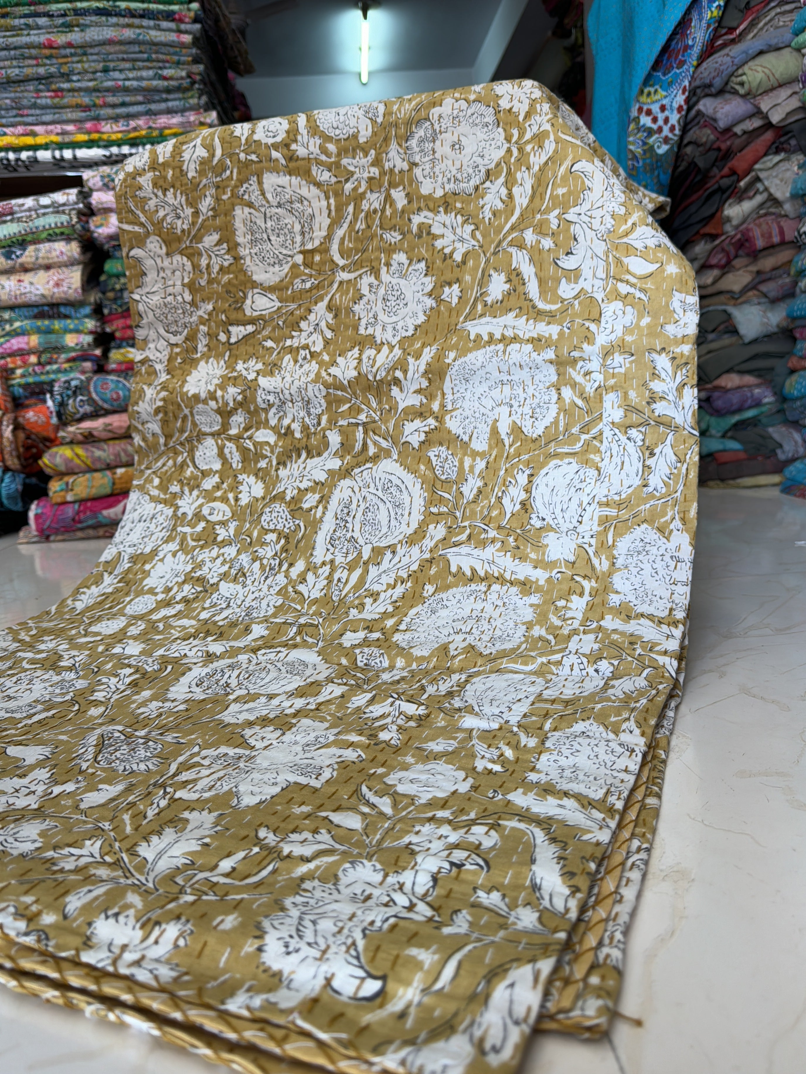 Printed Kantha Quilt for Sofa & Picnic Use