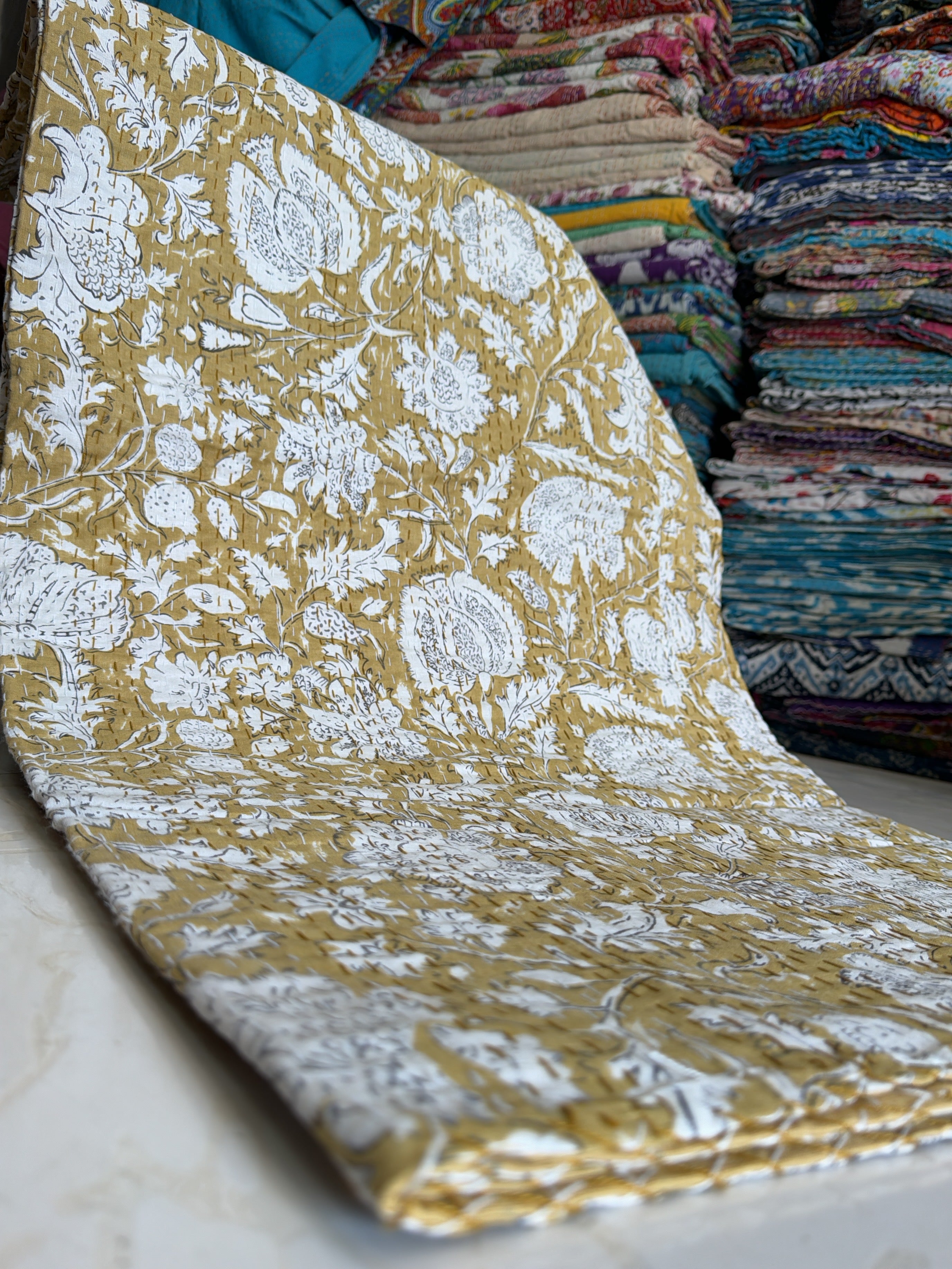 Printed Kantha Quilt for Sofa & Picnic Use