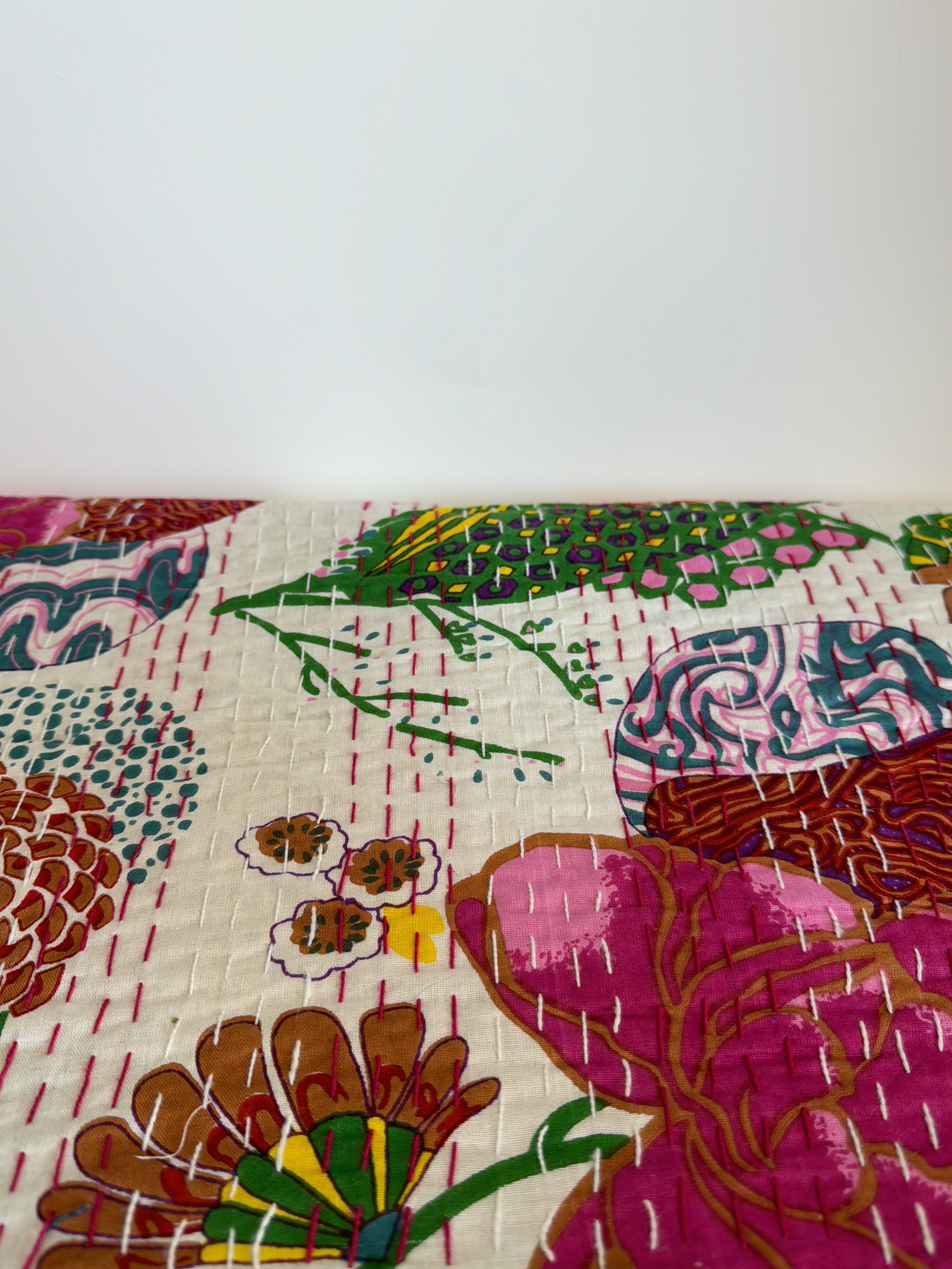 Lightweight and Breathable Kantha Print Blanket