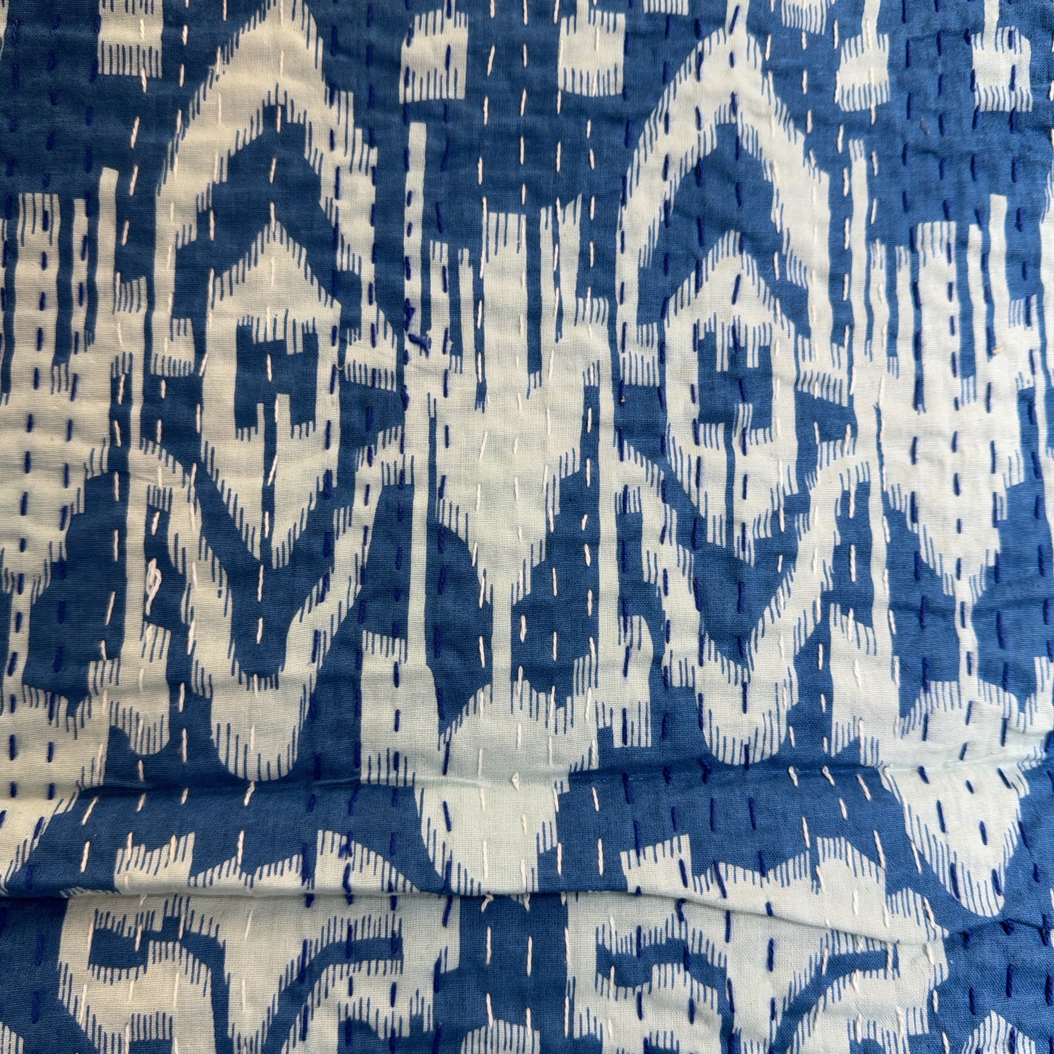Printed Indian Quilt – Soft & Vibrant Kantha Fabric