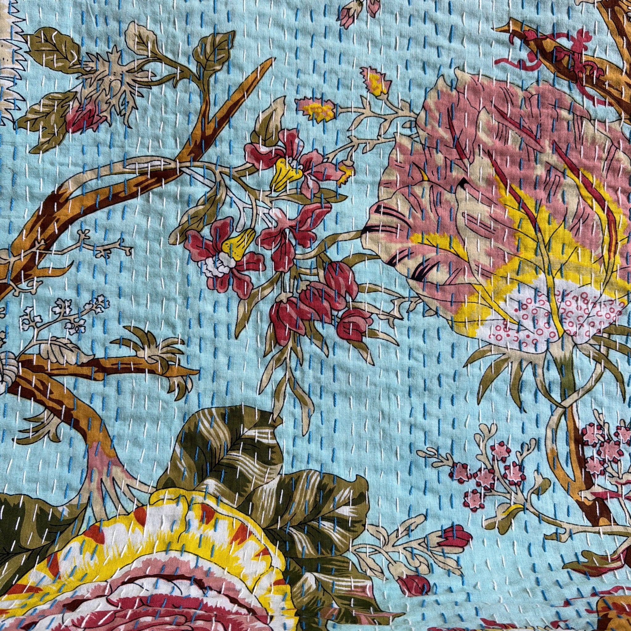 Floral Printed Kantha Quilt – Lightweight Bedding