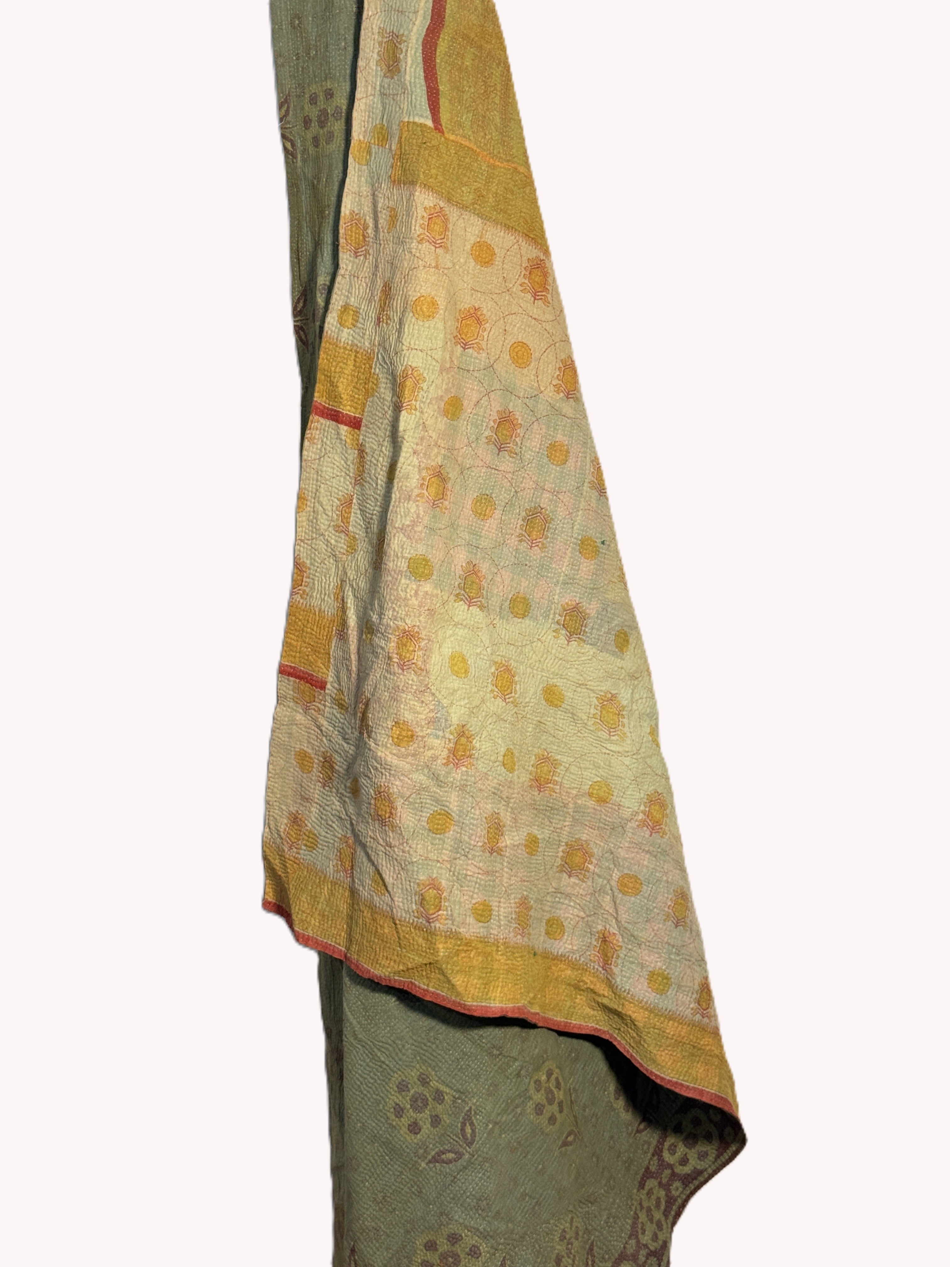 Preminum Indian Vintage Kantha Retro Poetry